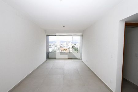 Sala de apartamento à venda com 3 quartos, 86m² em Padre Eustáquio, Belo Horizonte