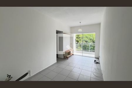 Sala e Varanda de apartamento para alugar com 2 quartos, 60m² em Caxito, Maricá