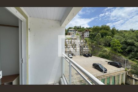 Sala e Varanda de apartamento para alugar com 2 quartos, 60m² em Caxito, Maricá