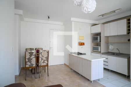 Sala de apartamento para alugar com 2 quartos, 49m² em Parque Bristol, São Paulo