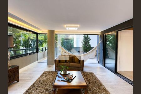 Apartamento à venda com 3 quartos, 350m² em Jardim Paulista, São Paulo