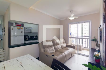 Sala de apartamento para alugar com 2 quartos, 55m² em Vila Ivone, São Paulo