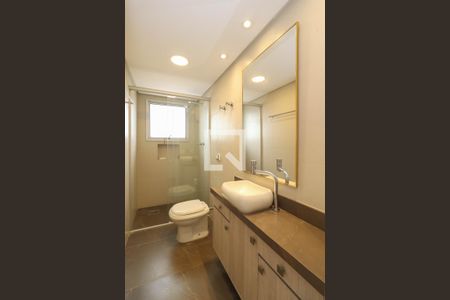 Banheiro da Suíte  de apartamento para alugar com 3 quartos, 120m² em Vila Madalena, São Paulo