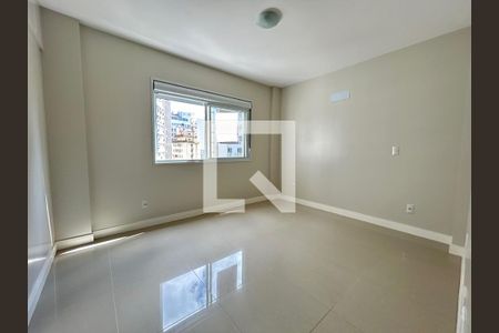 Suíte  de apartamento para alugar com 2 quartos, 67m² em Centro, Florianópolis