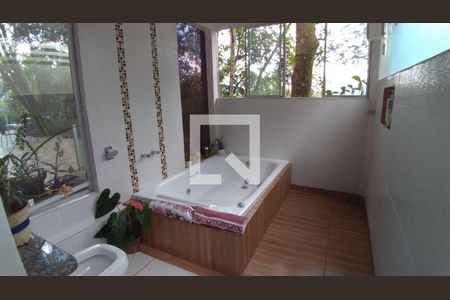 Casa de Condomínio à venda com 2 quartos, 120m² em Ville de Montagne, Nova Lima