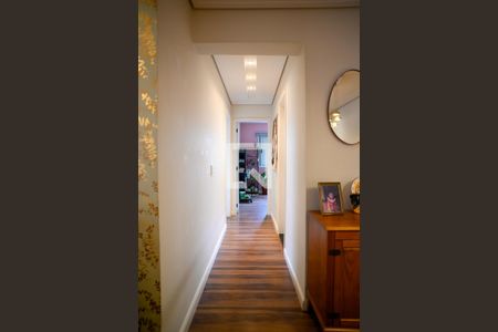 Corredor de apartamento para alugar com 2 quartos, 56m² em Vila da Saúde, São Paulo