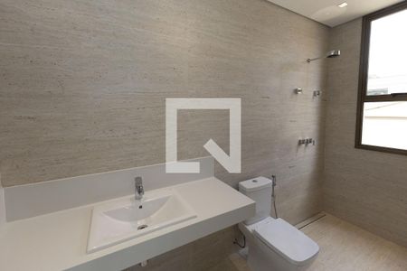 Banheiro da Suíte 1 de casa de condomínio à venda com 3 quartos, 455m² em Quintas do Sol, Nova Lima