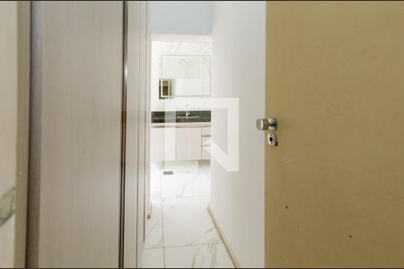 Banheiro social de apartamento à venda com 3 quartos, 170m² em Sion, Belo Horizonte