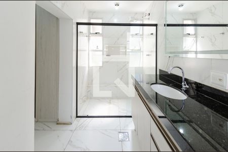 Banheiro social de apartamento à venda com 3 quartos, 170m² em Sion, Belo Horizonte