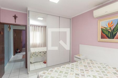 Quarto 1 de casa para alugar com 3 quartos, 100m² em Jardim Brasil, São Paulo