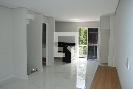Casa de Condomínio para alugar com 3 quartos, 100m² em Jardim Ipes, Cotia