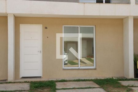 Casa de Condomínio para alugar com 3 quartos, 100m² em Jardim Ipes, Cotia