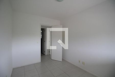 Quarto 1 de apartamento para alugar com 2 quartos, 70m² em Taquara, Rio de Janeiro