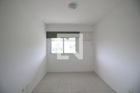 Quarto 1 de apartamento para alugar com 2 quartos, 70m² em Taquara, Rio de Janeiro