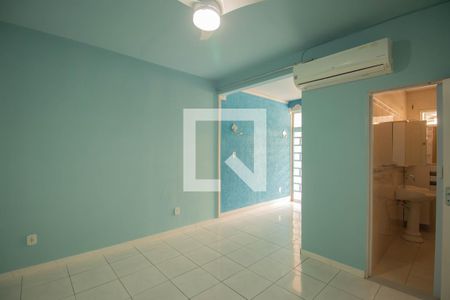 Suíte 1 de casa para alugar com 3 quartos, 100m² em Porto da Pedra, São Gonçalo