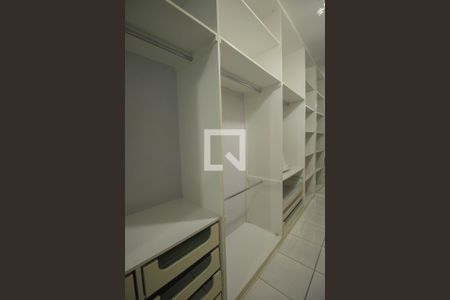 Closet da suíte 1 de casa para alugar com 3 quartos, 100m² em Porto da Pedra, São Gonçalo