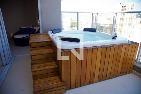 Sala de apartamento para alugar com 2 quartos, 140m² em Jardim das Acacias, São Paulo