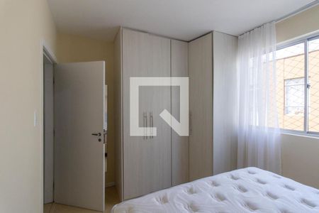 Quarto 1 de apartamento para alugar com 2 quartos, 54m² em Água Verde, Curitiba