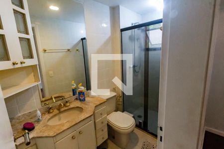 Banheiro da Suíte de apartamento para alugar com 3 quartos, 100m² em Vila Andrade, São Paulo