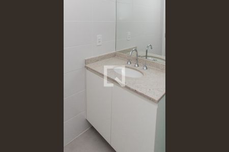 Banheiro de kitnet/studio para alugar com 1 quarto, 27m² em Tucuruvi, São Paulo