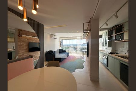 Sala de apartamento à venda com 2 quartos, 89m² em Empresarial 18 do Forte, Barueri