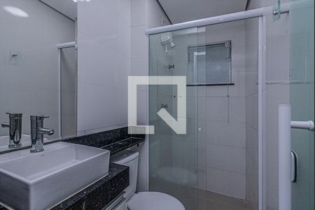 banheiro social_1 de apartamento para alugar com 1 quarto, 43m² em Vila Moinho Velho, São Paulo