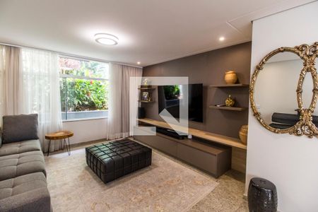 Sala  de casa de condomínio à venda com 5 quartos, 450m² em Residencial Nove (alphaville), Santana de Parnaíba