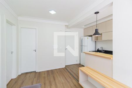 Sala/Cozinha de apartamento para alugar com 2 quartos, 40m² em Parque Maria Helena, São Paulo