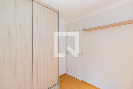 Quarto 1 de apartamento para alugar com 2 quartos, 40m² em Parque Maria Helena, São Paulo