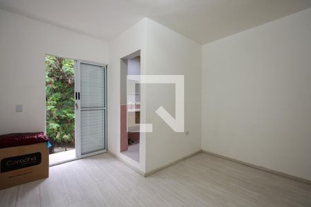 Suíte 1 de casa para alugar com 2 quartos, 56m² em Jardim Nadir, São Paulo