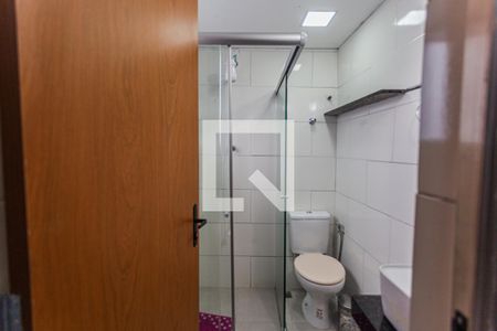 Banheiro Social de kitnet/studio para alugar com 1 quarto, 35m² em Santa Efigênia, Belo Horizonte
