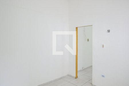 Sala/Quarto de casa para alugar com 1 quarto, 25m² em Jardim Campo Limpo, São Paulo