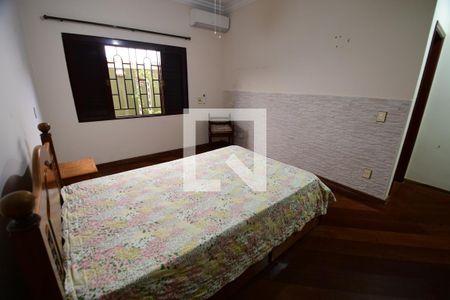 Quarto 1 - Suíte de casa à venda com 4 quartos, 488m² em Nova Campinas, Campinas