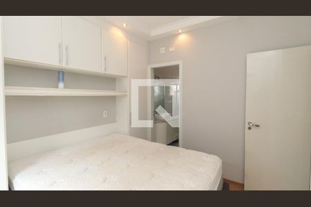 Suíte de casa de condomínio para alugar com 3 quartos, 432m² em Vila Maria Alta, São Paulo