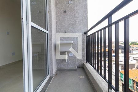 Varanda e área de serviço de kitnet/studio para alugar com 1 quarto, 25m² em Vila Carrão, São Paulo