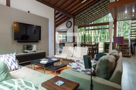 Sala de TV de casa de condomínio à venda com 3 quartos, 220m² em Retiro do Chale, Brumadinho