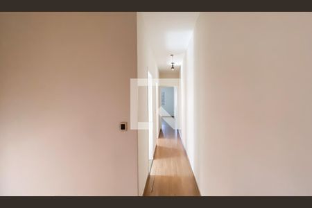 Corredor de casa para alugar com 3 quartos, 160m² em Vila Sao Francisco (Zona Leste), São Paulo