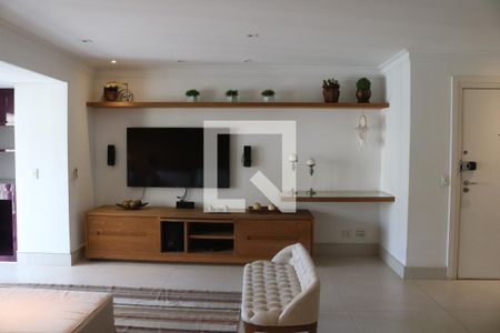 Sala de apartamento para alugar com 3 quartos, 135m² em Perdizes, São Paulo