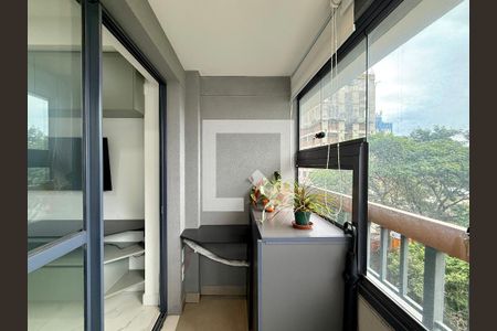 Sacada  de kitnet/studio para alugar com 1 quarto, 28m² em Brooklin, São Paulo