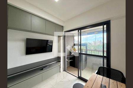 Sala  de kitnet/studio para alugar com 1 quarto, 28m² em Brooklin, São Paulo