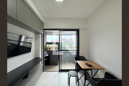 Sala  de kitnet/studio para alugar com 1 quarto, 28m² em Brooklin, São Paulo