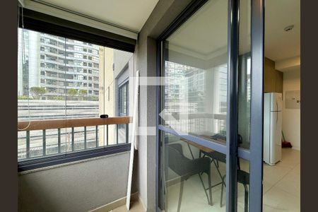 Sacada  de kitnet/studio para alugar com 1 quarto, 28m² em Brooklin, São Paulo