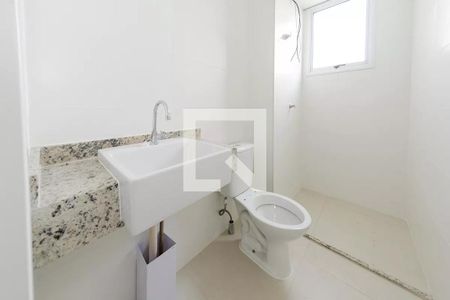 Banheiro de apartamento à venda com 2 quartos, 58m² em Nova Suíça, Belo Horizonte