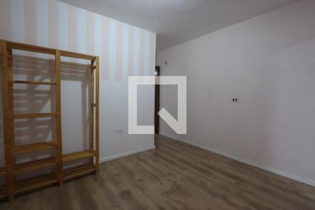 Sala de casa para alugar com 2 quartos, 150m² em Jardim Adutora, São Paulo