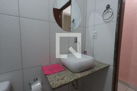 Banheiro da Suíte de casa para alugar com 2 quartos, 150m² em Jardim Adutora, São Paulo