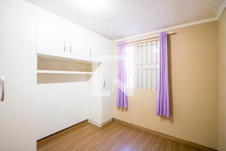 Quarto 2 de apartamento para alugar com 2 quartos, 55m² em Conjunto Residencial Planeta, Santo André