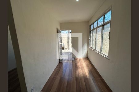 Sala de casa para alugar com 2 quartos, 60m² em Rocha Miranda, Rio de Janeiro