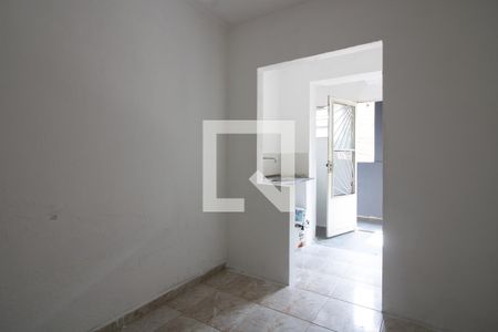 Sala / Quarto de kitnet/studio para alugar com 1 quarto, 25m² em Vila Marieta, São Paulo