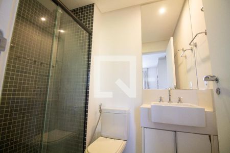 Banheiro da Suíte de apartamento para alugar com 1 quarto, 63m² em Cidade Monções, São Paulo