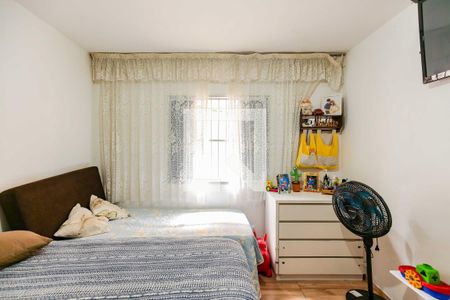 Quarto 1 de casa à venda com 5 quartos, 250m² em Vila Pirajussara, São Paulo